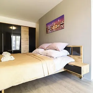 / 10 Min From Center / O2 Arena Apartmán