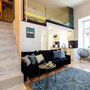 https://kirly-downtown-apartment.inbudapesthotels.com