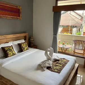 https://yastra-yana-homestay.ubudhotelsnow.com