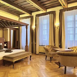 Traditional Apartment